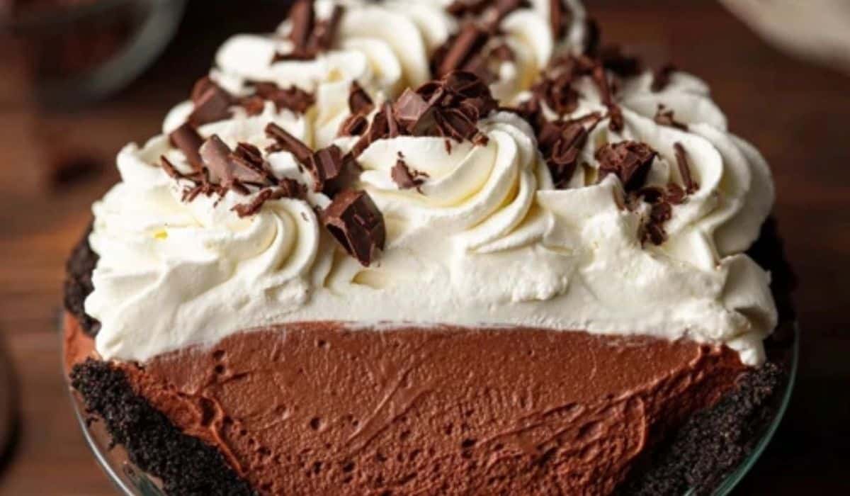 Chocolate Mousse Pie topped with whipped cream and chocolate shavings